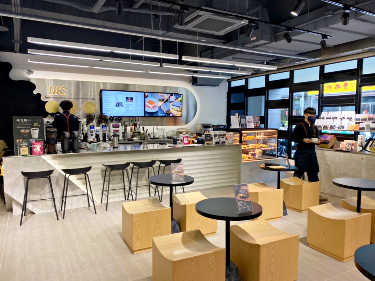 內湖啡廳：黑沃咖啡陽光店，手沖咖啡好喝，旁邊就是自助洗衣還可邊洗衣邊喝咖啡 @yass集合啦！