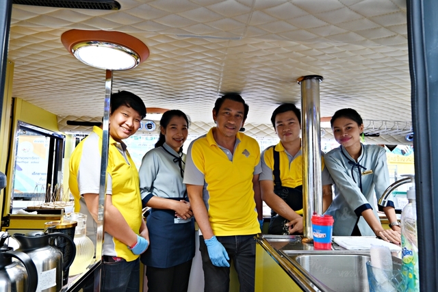 曼谷新玩法：曼谷美食巴士Thai Bus Food Tour，坐豪華雙層巴士邊吃美食遊景點(附影片) @yass集合啦！