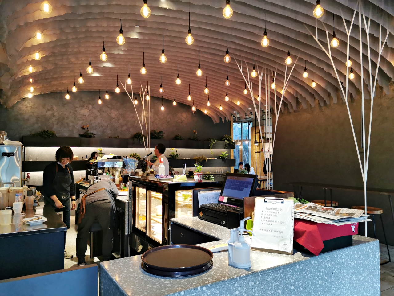 中和咖啡廳推薦：ERC Cafe 阿達阿永咖啡廳春嶺店-捷運南勢角站 @yass集合啦！
