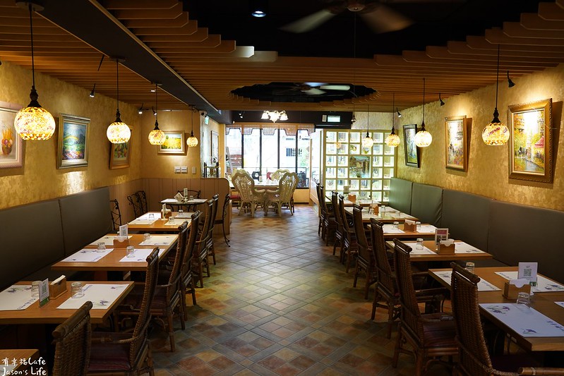 士林美食：有幸福Cafe必吃蜜糖吐司、主餐和試試比利時壺咖啡-捷運士林站