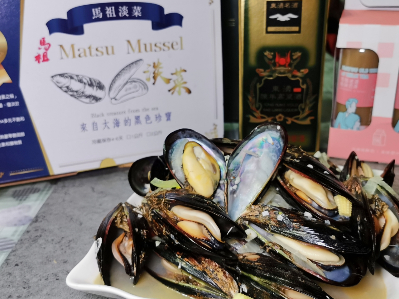 【宅配美食】想吃馬祖淡菜可以直接空運宅配到家，舒油頭馬祖老酒奶茶、高粱蛋捲新上市 @yass集合啦！