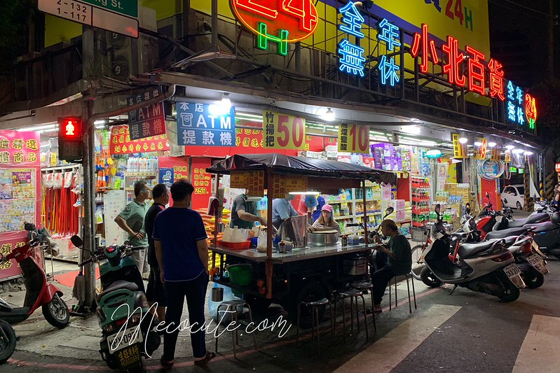 夜漲食記，只賣幾小時！凌晨還能吃到～三輪車臭豆腐、大腸麵線和糯米腸(三重宵夜) @yass集合啦！