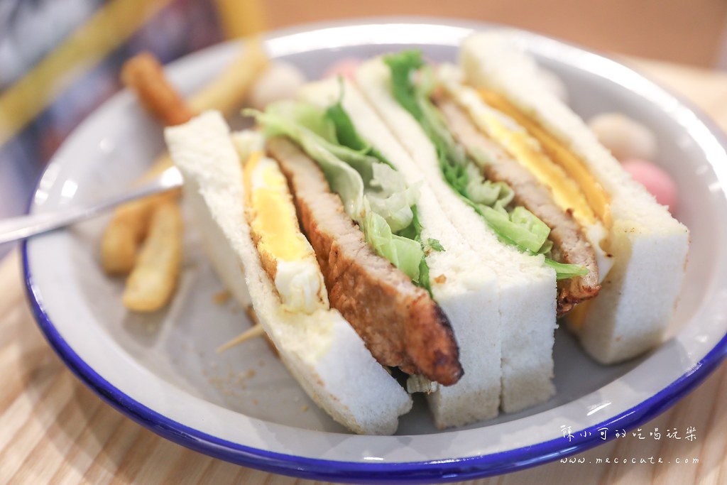 台北早餐：好初早餐台北中山店，招牌一拳排骨三明治！(台北車站、京站早午餐店) @yass集合啦！