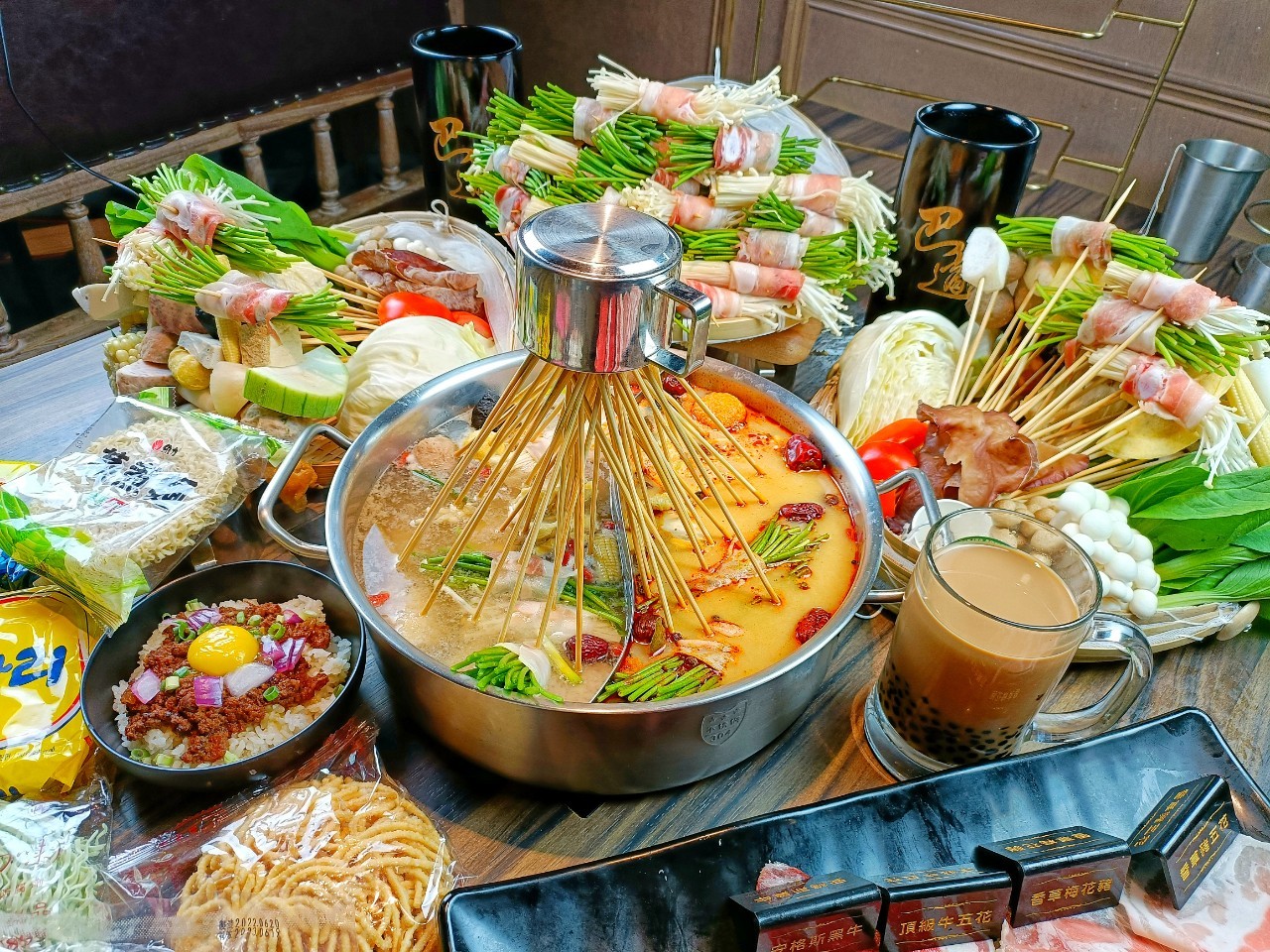 桃園龜山美食-巴適經典麻辣鍋-四百多塊吃到飽重現江湖，這次咱們挑戰下午茶撸串麻辣吃到飽  （邀約） @yass集合啦！