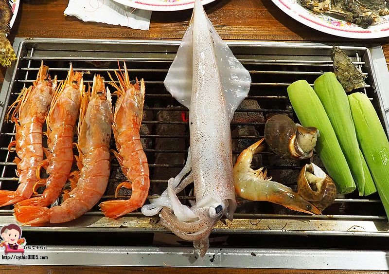 桃園平鎮美食-鮮饌複合式碳烤-平鎮也有海鮮吃到飽啦，新鮮海魚每天都不同，還有羊肉爐哦 @yass集合啦！