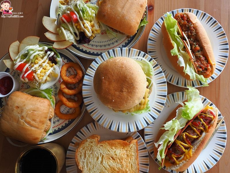 桃園中壢美食-蹼食咖啡洋食館 Austin caf&eacute;-學區早午餐再一發，巧巴達麵包好吃有甜味  (邀約) @yass集合啦！