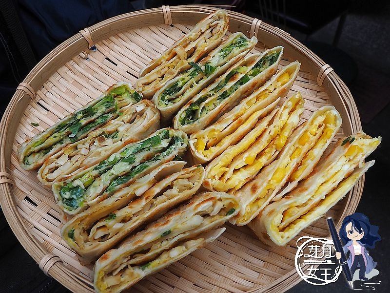 新北三重美食-和平大蛋餅-方型大蛋餅超吸睛，滿滿的綠蔥實在是太欠吃啦 @yass集合啦！