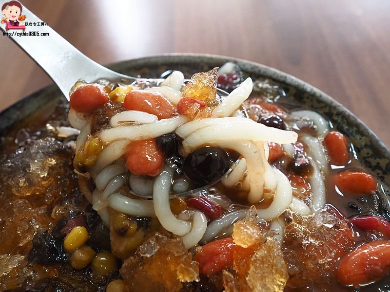 桃園中壢美食-阿福米苔目-中豐路上的銅板美食，一大碗只要45元就吃到撐 @yass集合啦！