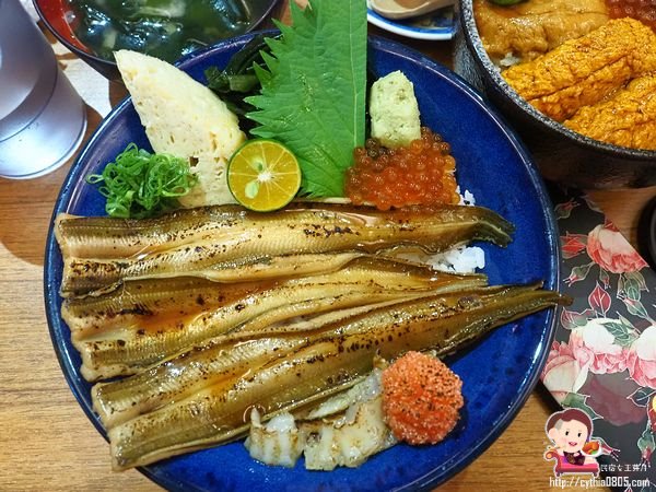 桃園中壢美食-坐著做。海鮮丼飯專門店-不知不覺就被推坑的丼飯，海膽我來了!!!! @yass集合啦！