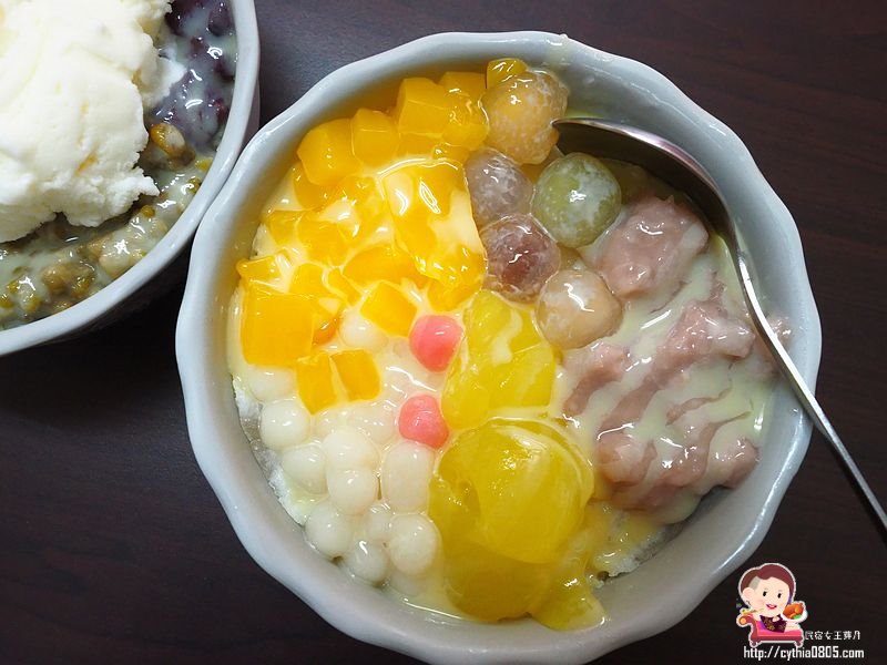 桃園中壢美食-九嬸婆古早味冰-古早味香蕉清冰在元智，宵夜時刻人潮爆滿啊 @yass集合啦！