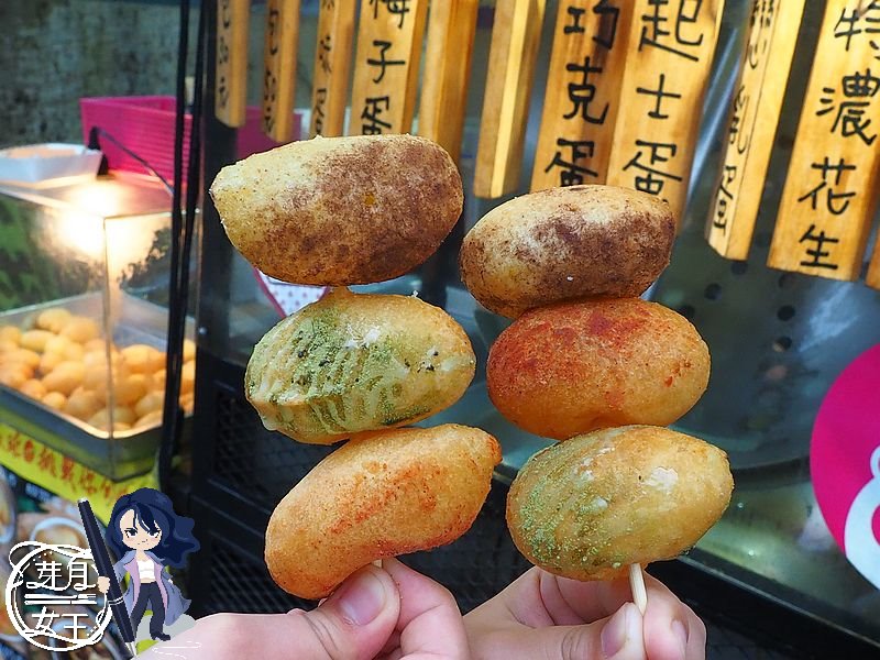 桃園龍潭美食-炸蛋工廠-嚴選地瓜球-彩色巨無霸地瓜球也太大顆，平均一顆只要5元喲 @yass集合啦！