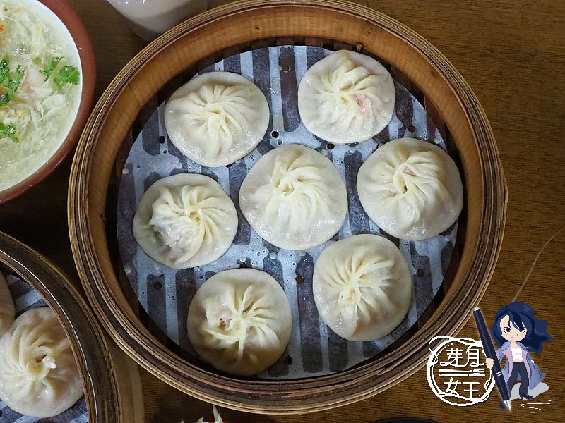 桃園大園美食-鳳記手工鮮肉湯包-大園平價鼎泰豐，薄皮湯包多汁好吃 @yass集合啦！
