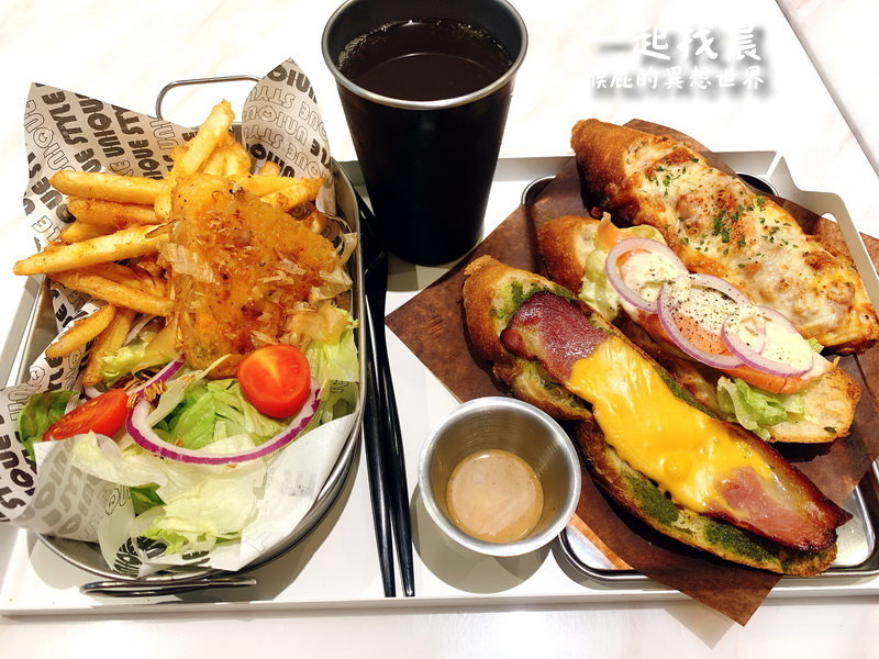 【台中美食】台中IG打卡餐廳一起找晨(山西店)！北歐簡約風很有質感！可以客製化早午餐！義大利國旗早午餐、荷蘭鬆餅、烤半雞都很好吃！ @yass集合啦！