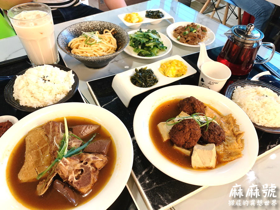【新北新莊】輔大周邊CP值高隱藏版美食，新莊網美餐廳麻麻號。排骨鴨血豆腐專賣！ @yass集合啦！