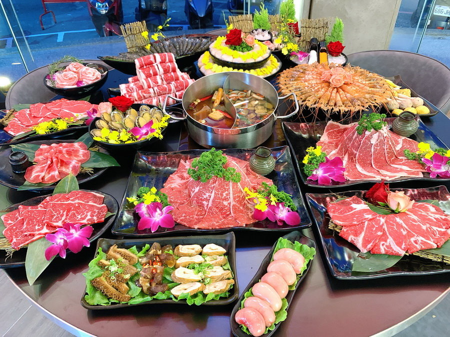 新馬辣Plus 台中公益店｜新馬辣台中店6/29開幕，生食級干貝吃到飽1個月，訂位資訊及價位一次看，有免費停車場 @yass集合啦！